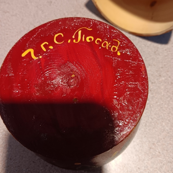 handpainted by Inuit Set Of  7 Matryoshkas detailed  burgundy front, blue back - Picture 11 of 11